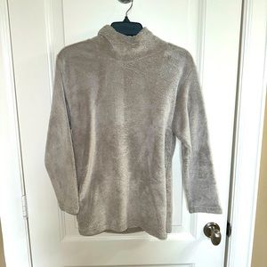 Rafaella Women’s soft pullover, size small